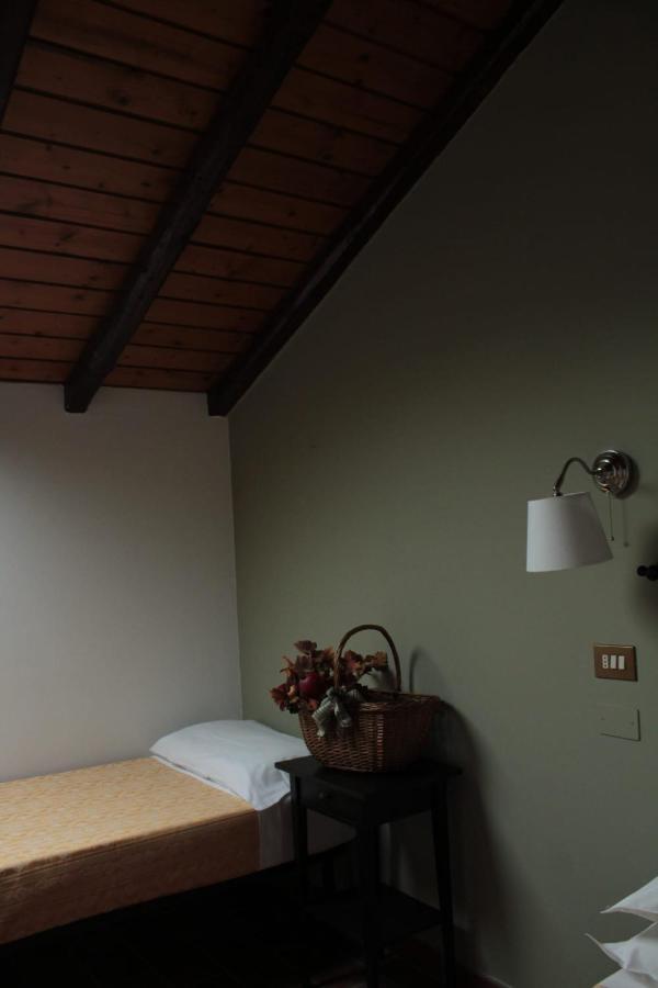 브루나테 Da Laura B&B 외부 사진